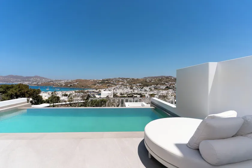 Kallos of Mykonos - Image 1