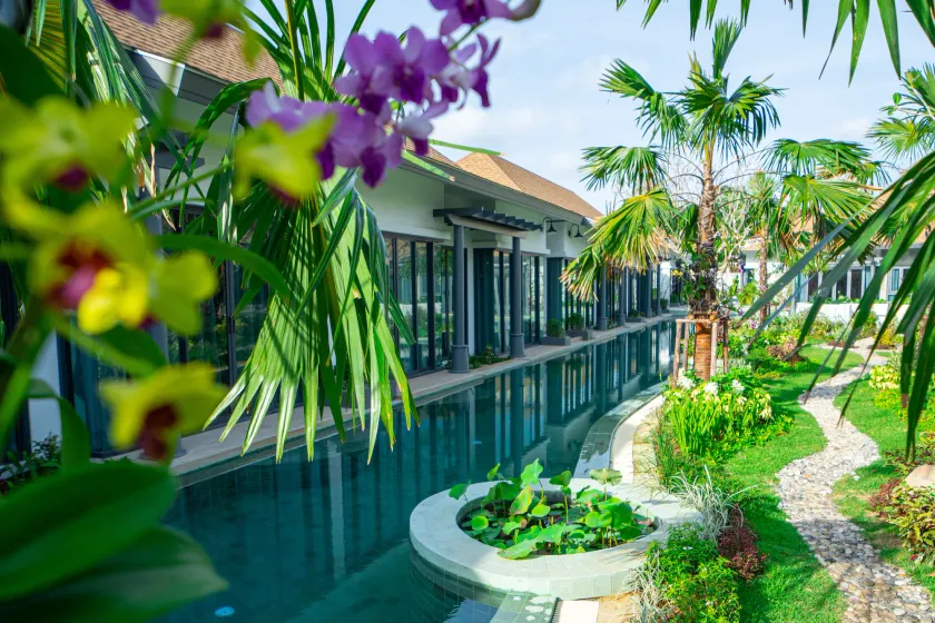 Tajh Pool Villas - Image 1