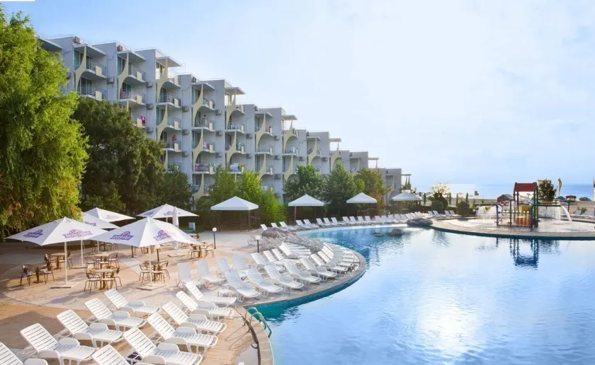 Laguna Beach Hotel - Image 1