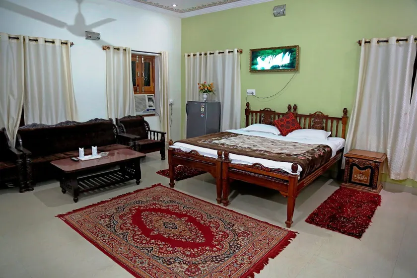 Pushkar Heritage - Rum