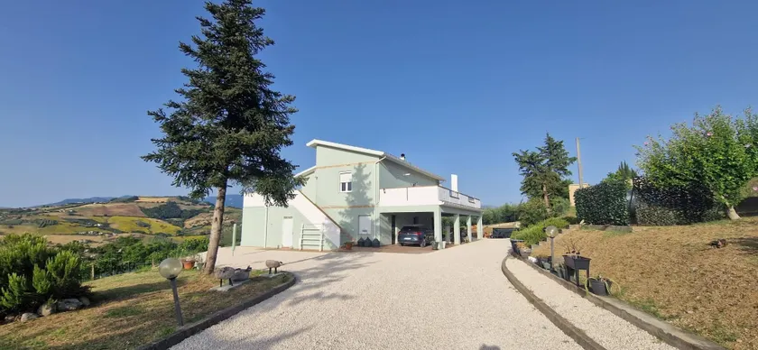 Wohnung mit Garten, privatem Pool und Terrasse - Image 1
