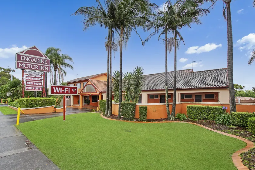 Engadine Motor Inn - Image 1
