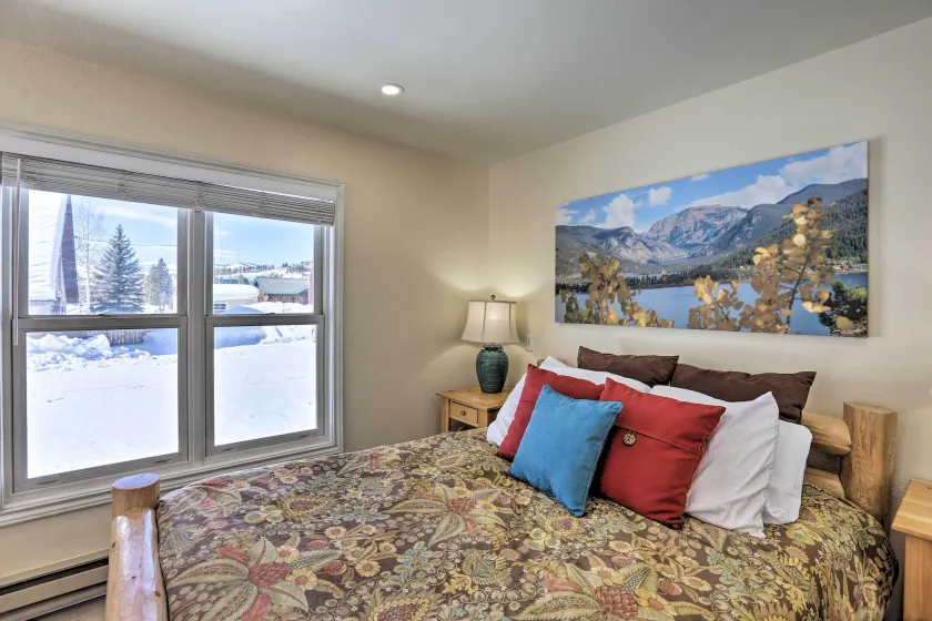 Walk to Marina: Rustic Grand Lake Retreat! - Intérieur