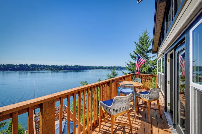 Private Beach at Waterfront Harstine Island Escape - Image 1