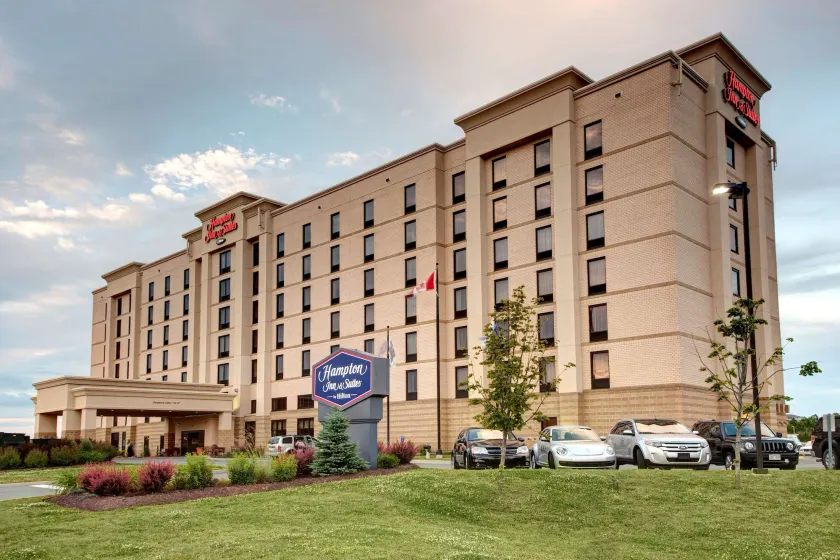 Hampton Inn & Suites by Hilton Halifax - Dartmouth - Image 1