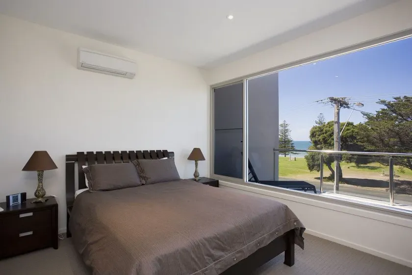 Two Bays Apartments - Image 1