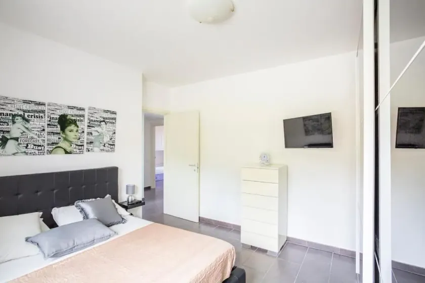 Lovely Tiresia Apartment - Image 1