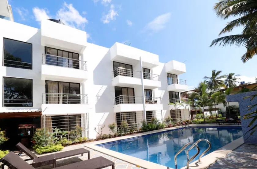 Miranda Beach Resort Baga - Image 1