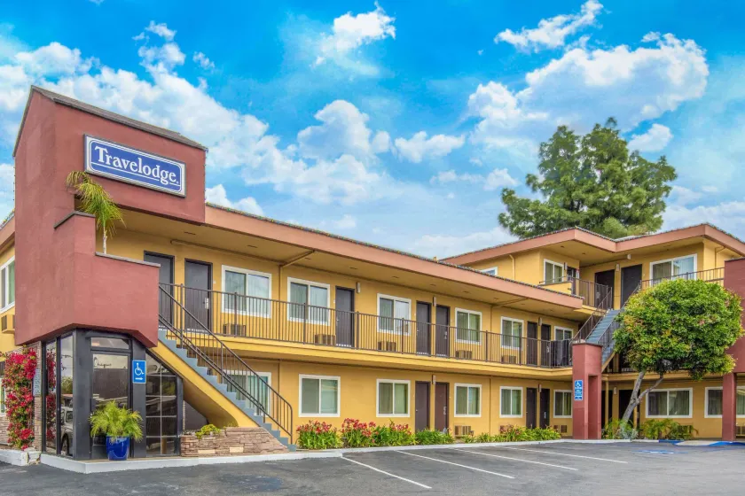 Travelodge by Wyndham Burbank-Glendale - Image 1