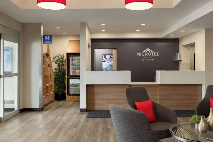 Microtel Inn & Suites by Wyndham Val-d Or - Hall