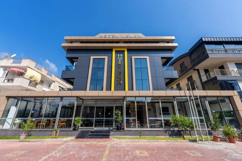 Lemon Hotel - Image 1