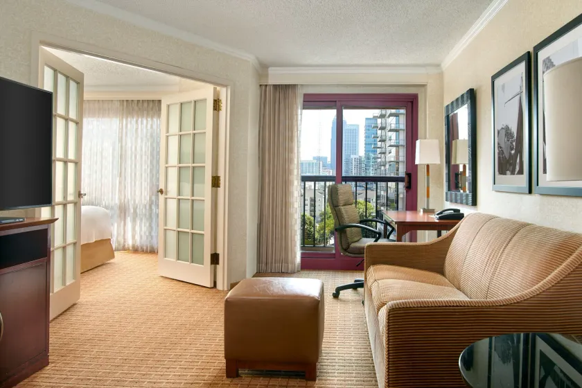 Atlanta Marriott Suites Midtown - Image 1