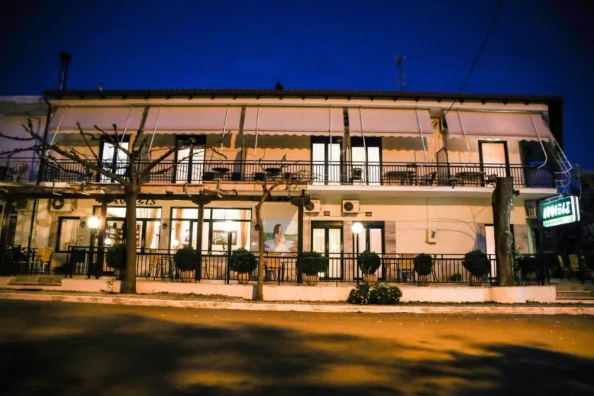 Anixis Hotel - Image 1