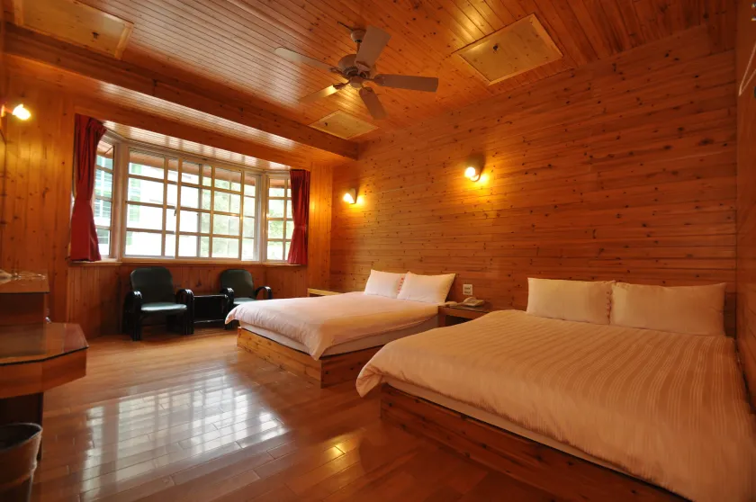 Kingtaiwan Hotel - Image 1