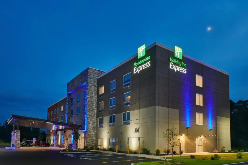 Holiday Inn Express Amherst - Lockport by IHG - Image 1