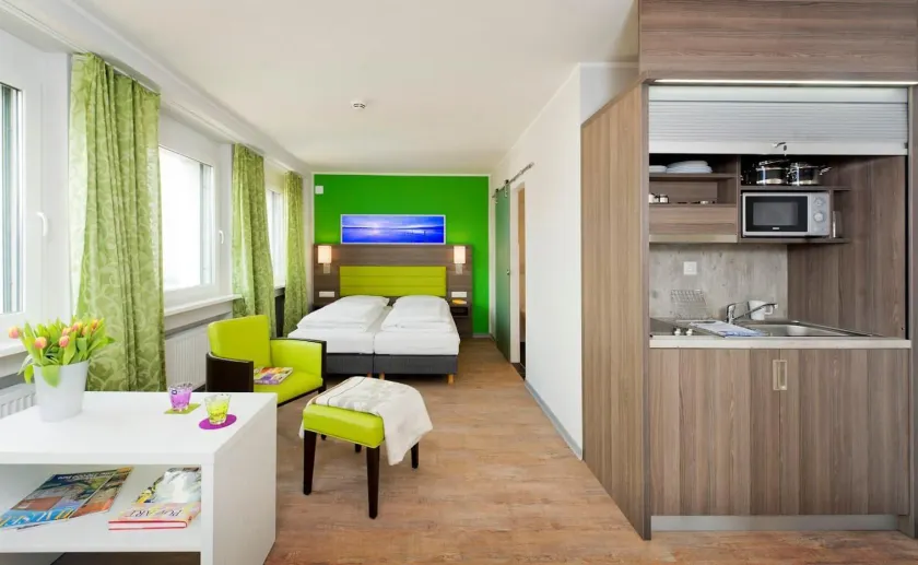 Bonnox Boardinghouse & Hotel - Image 1