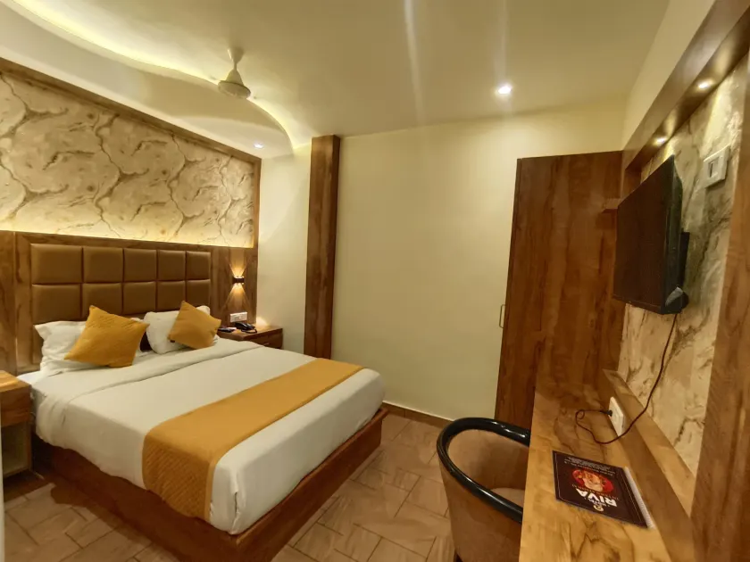 Hotel Riva International - Near Nesco Center - Image 1
