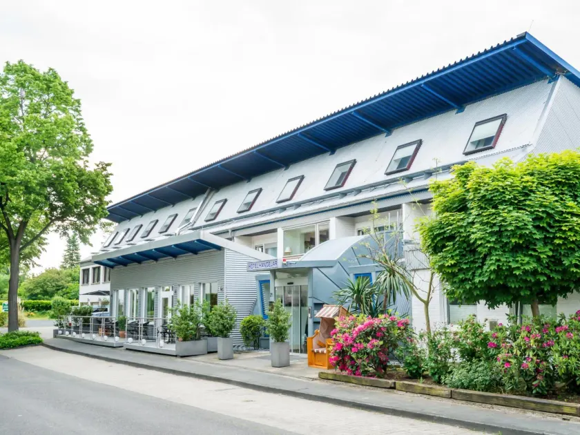 Hotel Hangelar - Image 1
