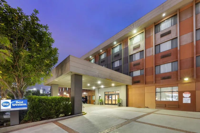 Best Western Los Angeles Worldport Hotel - Image 1