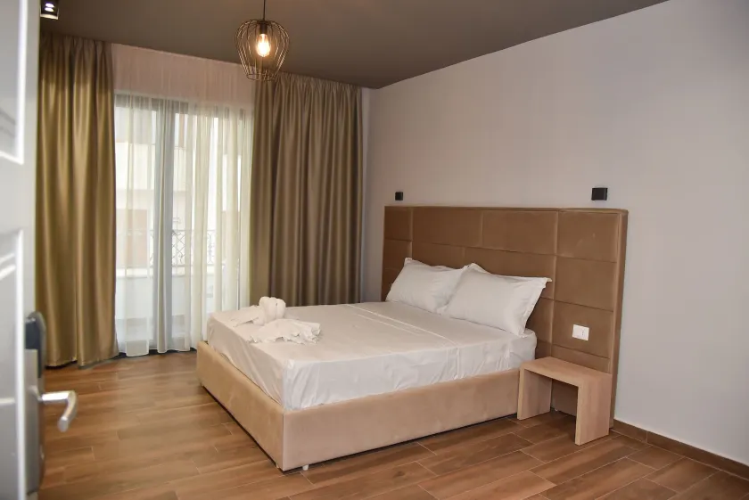 Dolanit Hotels Lubjana - Image 1