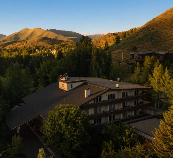 Knob Hill Inn - Image 1