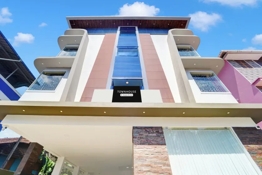 Super Townhouse Trivandrum Padmanabhaswamy Temple Formerly Rezt N Relaz Inn - Image 1