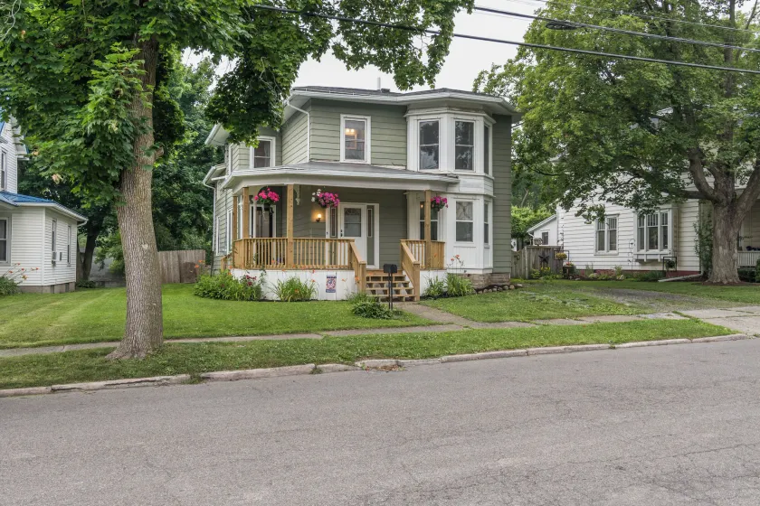 Pet-Friendly Penn Yan Home: Wineries, Parks, Lakes - Image 1