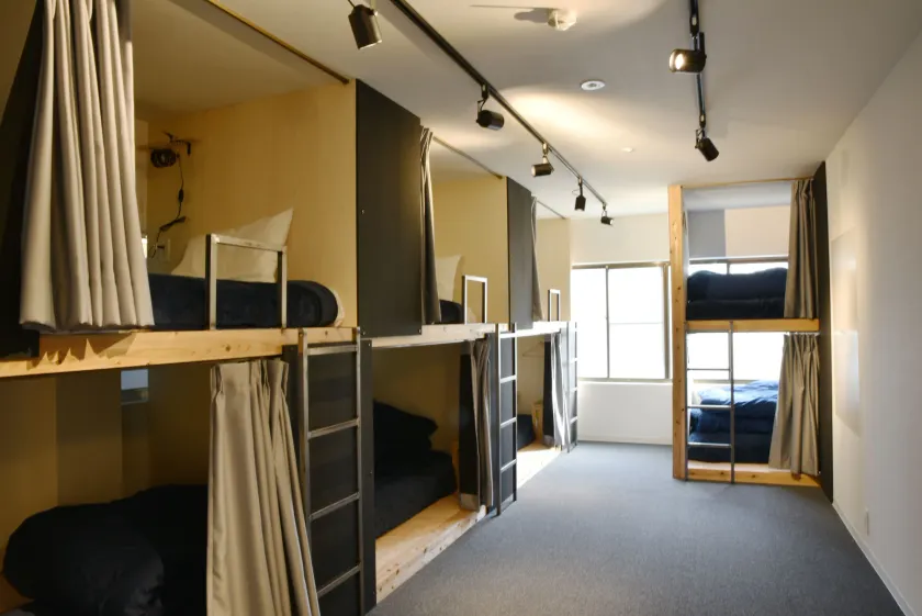 Tomarigi Hostel - Image 1