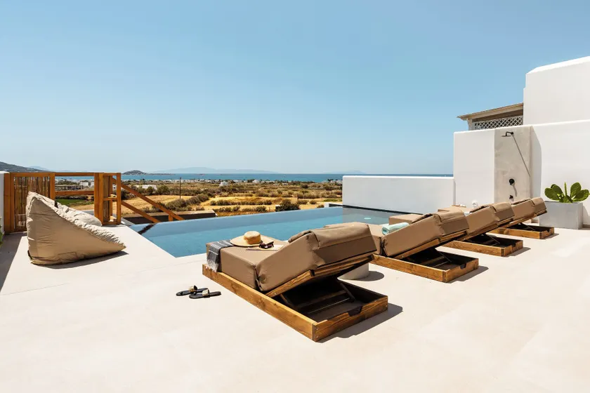 C and G VILLAS - Image 1