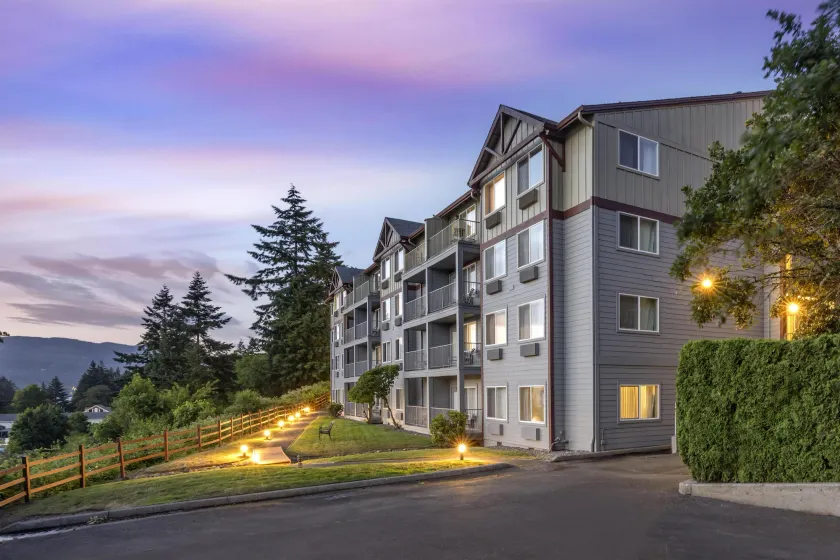 Best Western Plus Columbia River Inn - Image 1