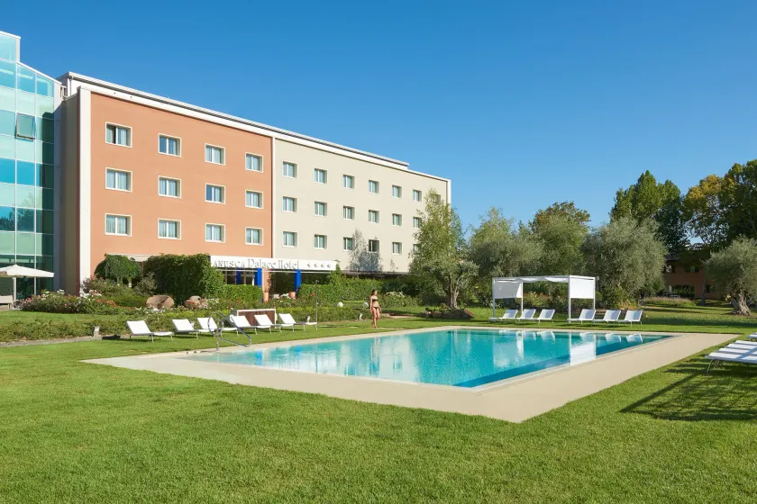 Anusca Palace Hotel - Image 1