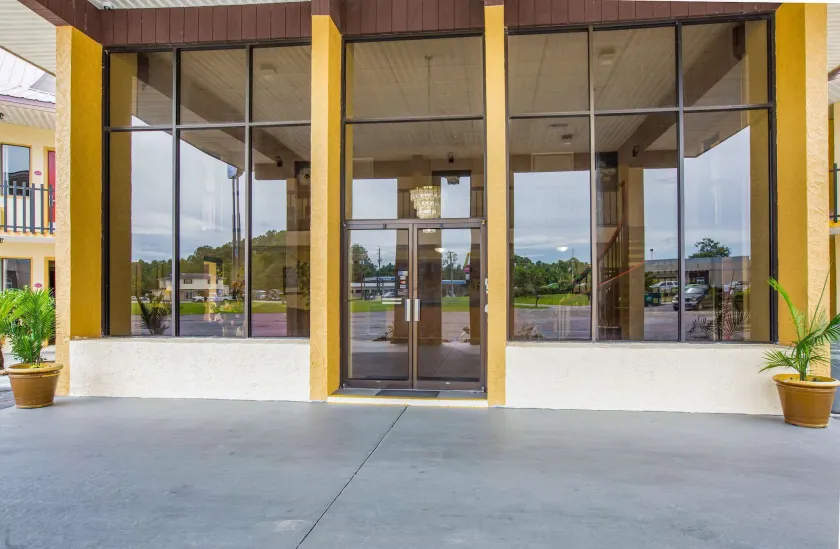 Rodeway Inn Bonifay - Image 1