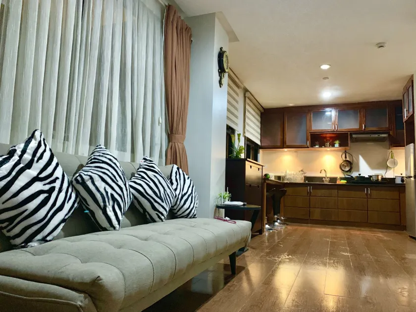 Spacious 1 BR Unit in AppleOne Ayala - Image 1