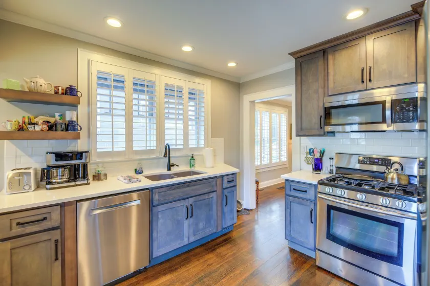 1 Mi to Music & State St! Updated Bristol Home - Image 1