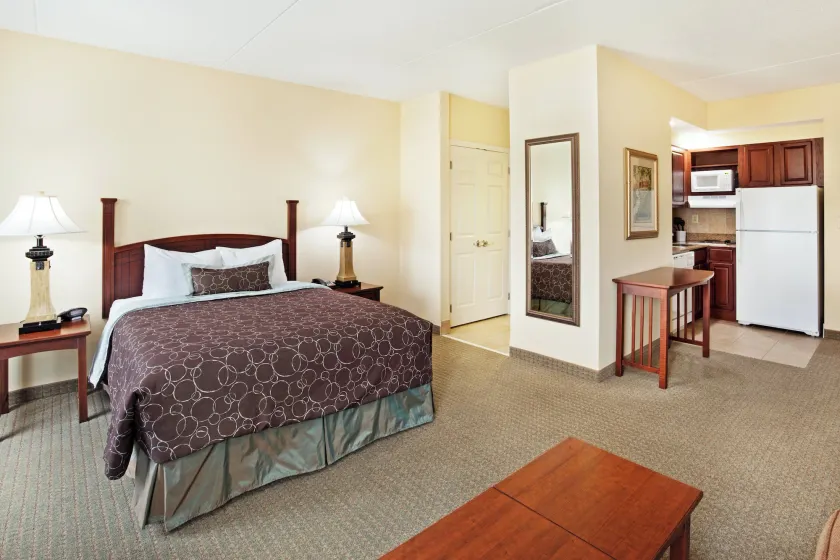 Staybridge Suites-Knoxville Oak Ridge by IHG - Image 1