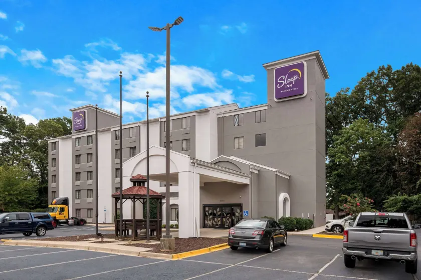 Sleep Inn Northlake - Image 1