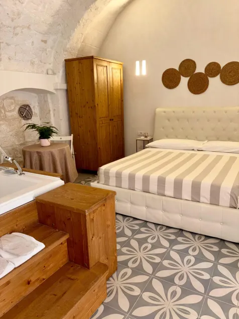 Nenetta Rooms & Suites Monopoli - Image 1