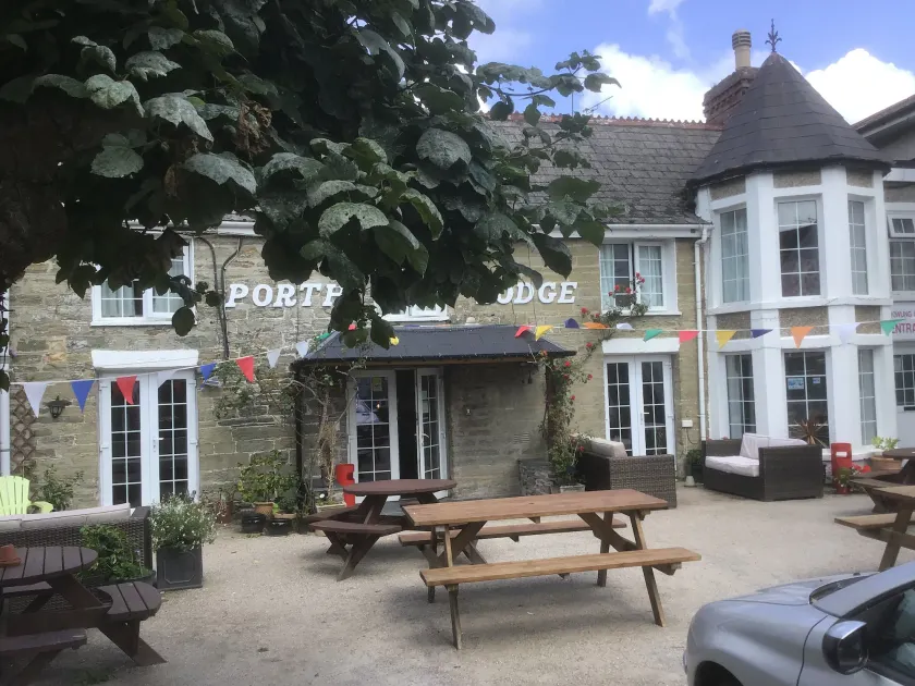 Porth Lodge Hotel - Image 1