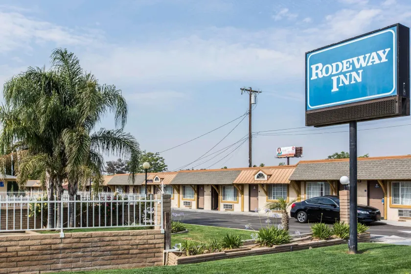 Rodeway Inn Beaumont - Image 1