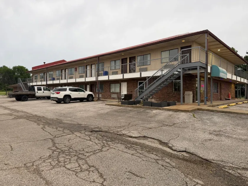 Carlisle Inn - Image 1