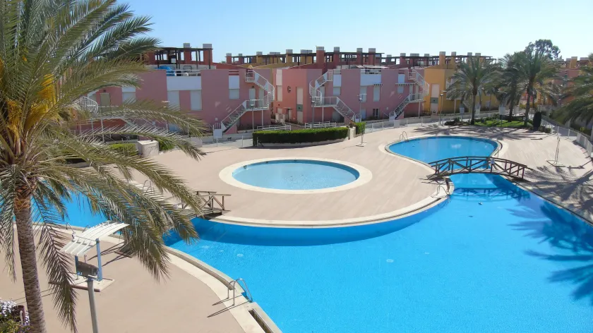 Apartamentos Laguna Playa - Image 1