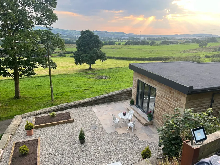 Priestleys Retreat - Image 1