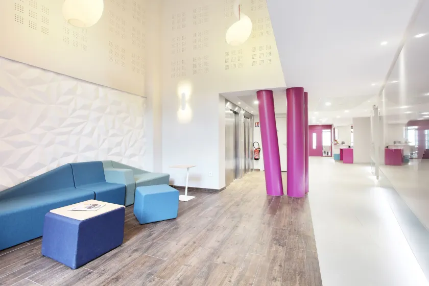 Appart'hôtel Odalys City - Marseille Le Dôme - Coin salon dans le hall