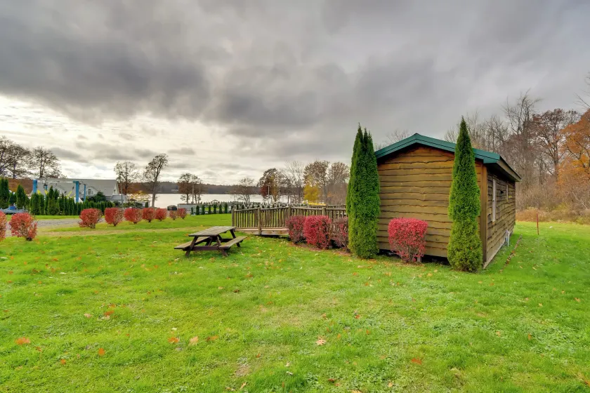 Bayfront Cabin w/ Docks & Access to Lake Ontario! - Image 1