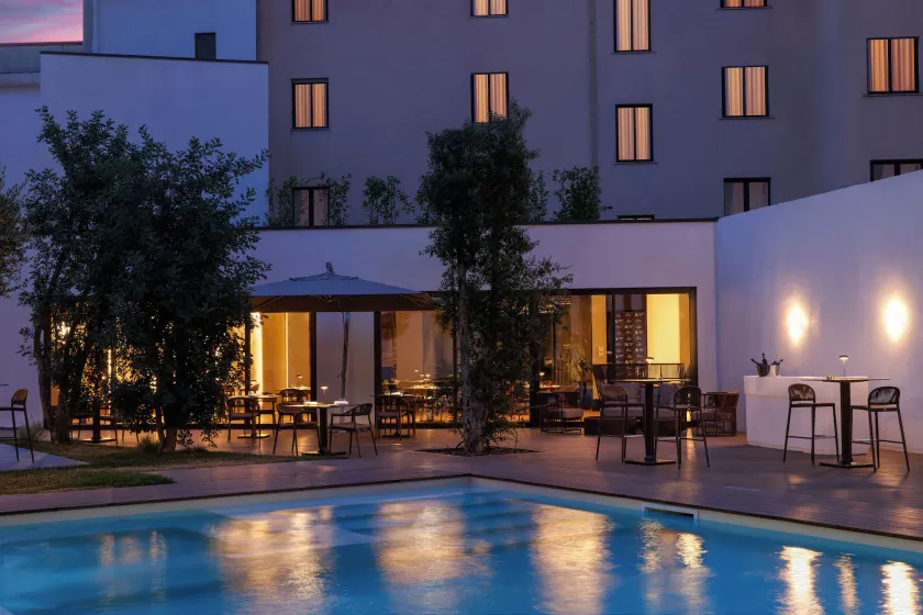 Antum Hotel - Image 1