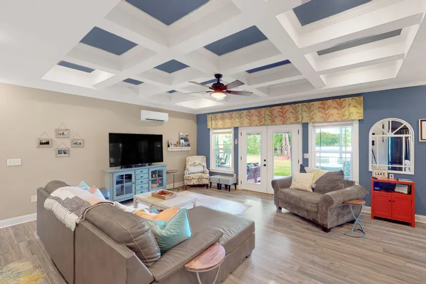 Large 3BR Lakefront Lake Murray Home w/ Dock - Image 1