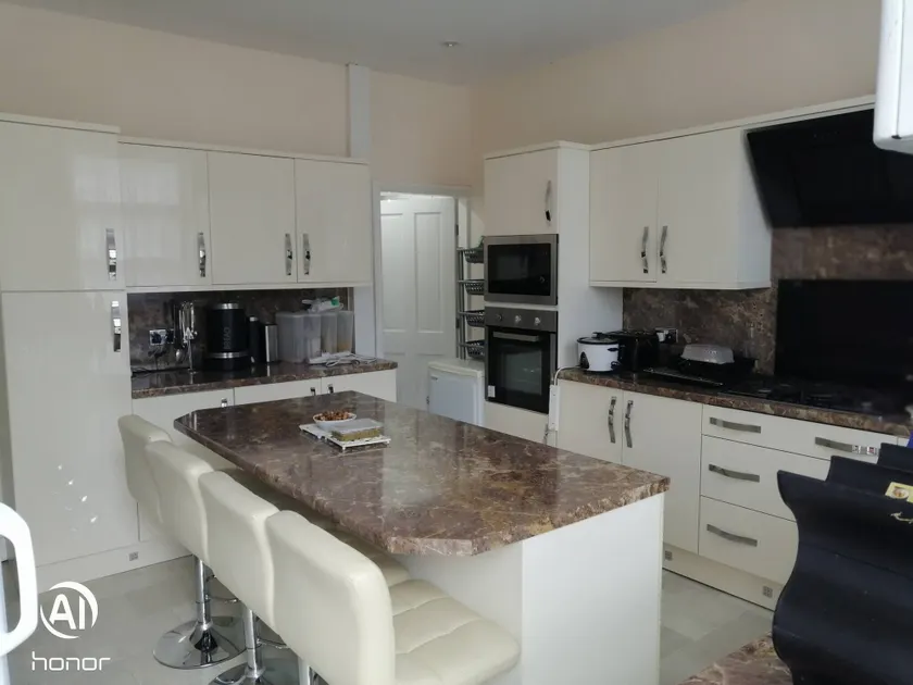 Habitación privada con jacuzzi - Image 1