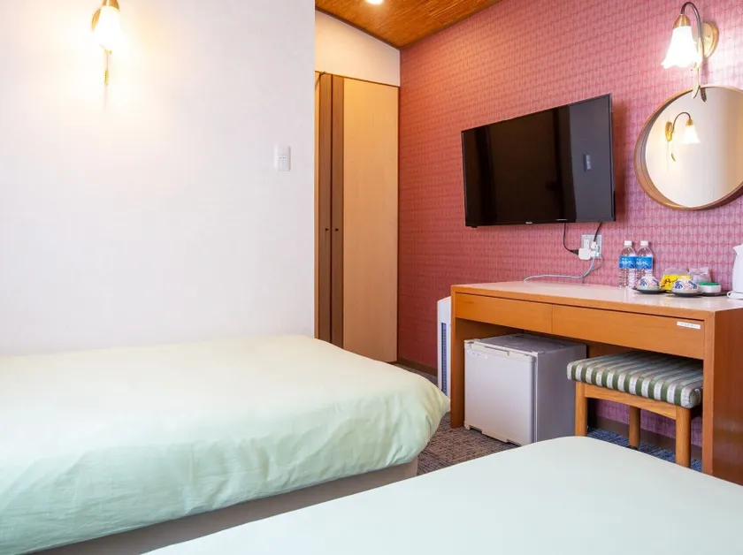 Shinnishiki Hotel - Image 1