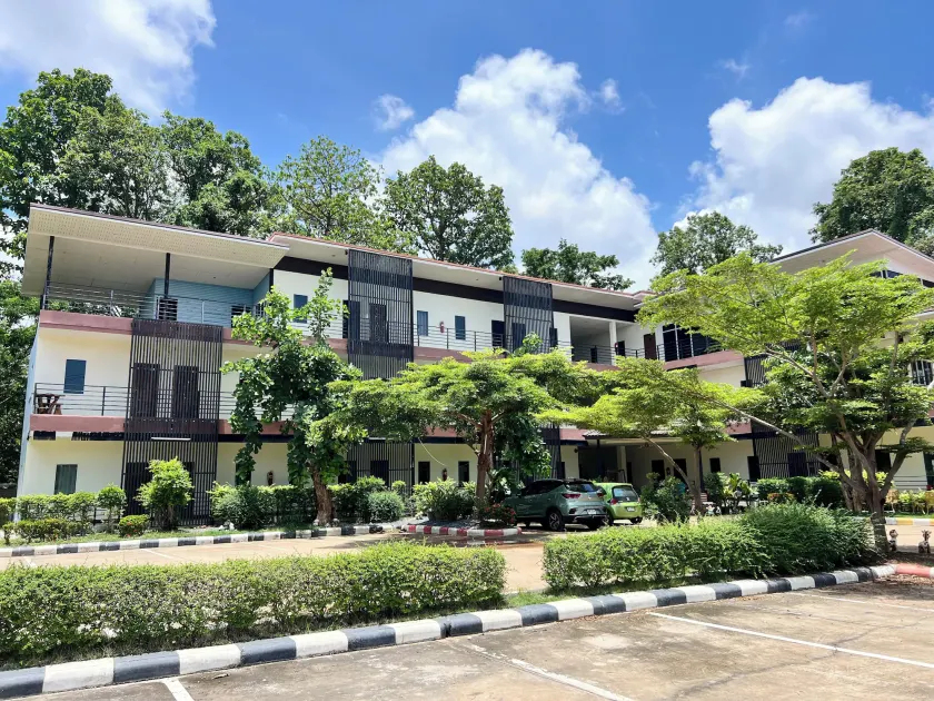 Rungreang Hotel - Image 1