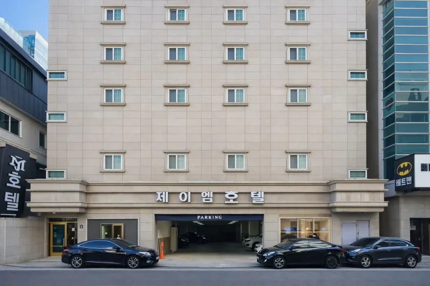 JM HOTEL - Image 1